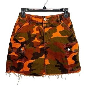 Urban Outfitters BDG Orange Brown Camo Army Festival Mini Skirt w/Raw Hem, XS